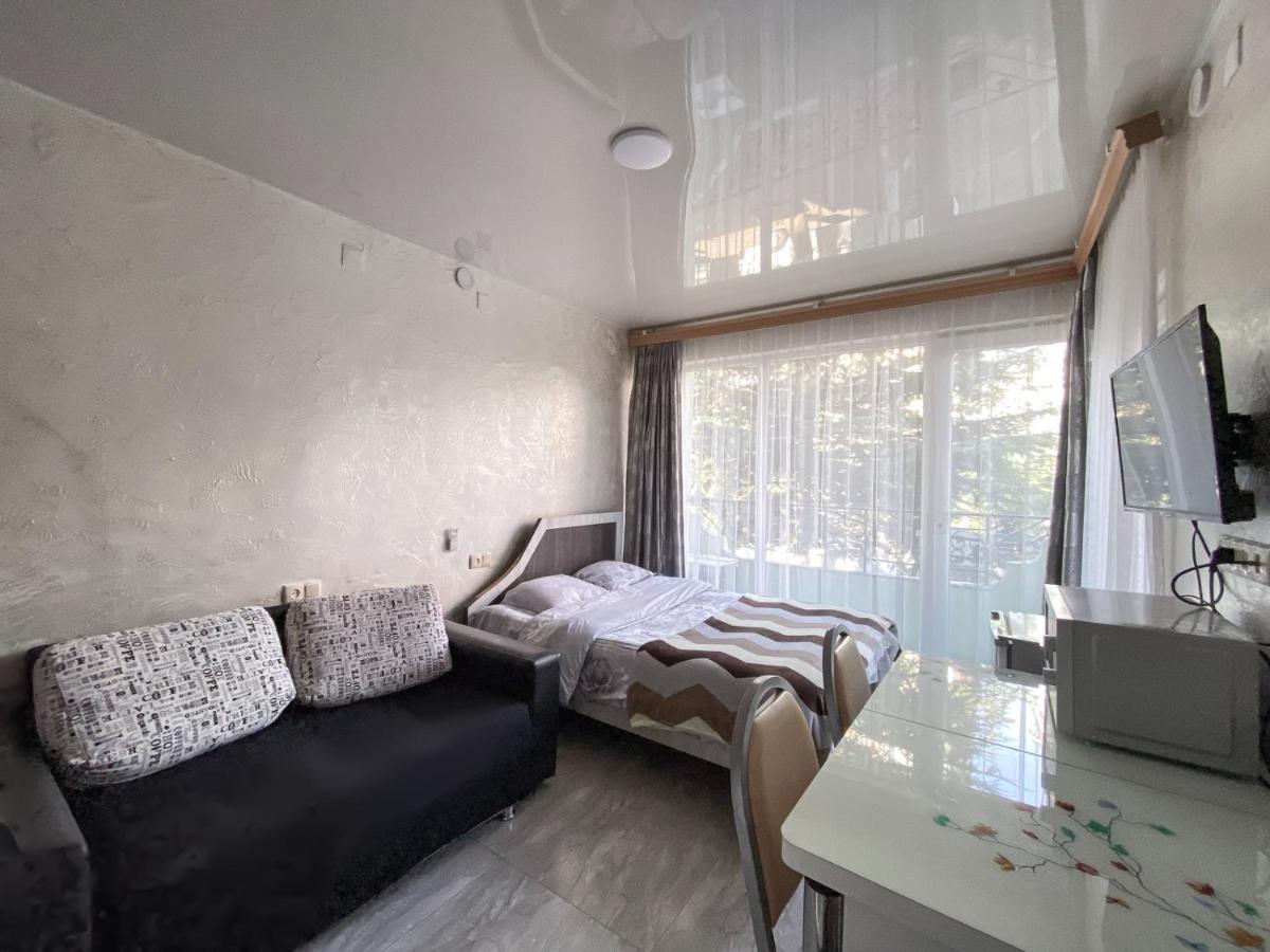 Apartment Studio Maksim Batumi Luaran gambar